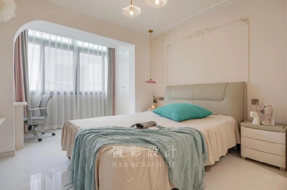 杭州卧室翻新装修公司:女生卧室墙面刷什么颜色的漆好看