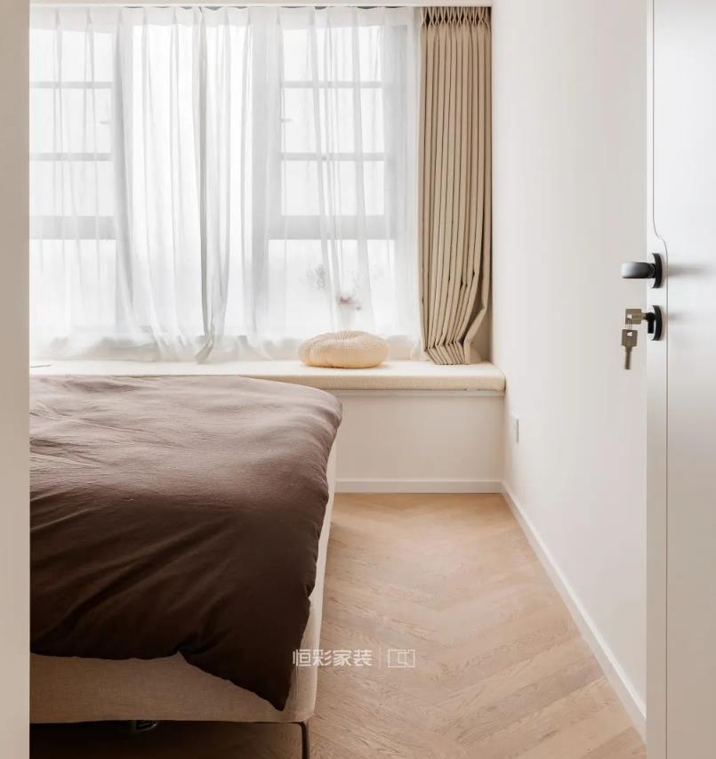 1681012575155594.jpg 卧室装修设计.jpg