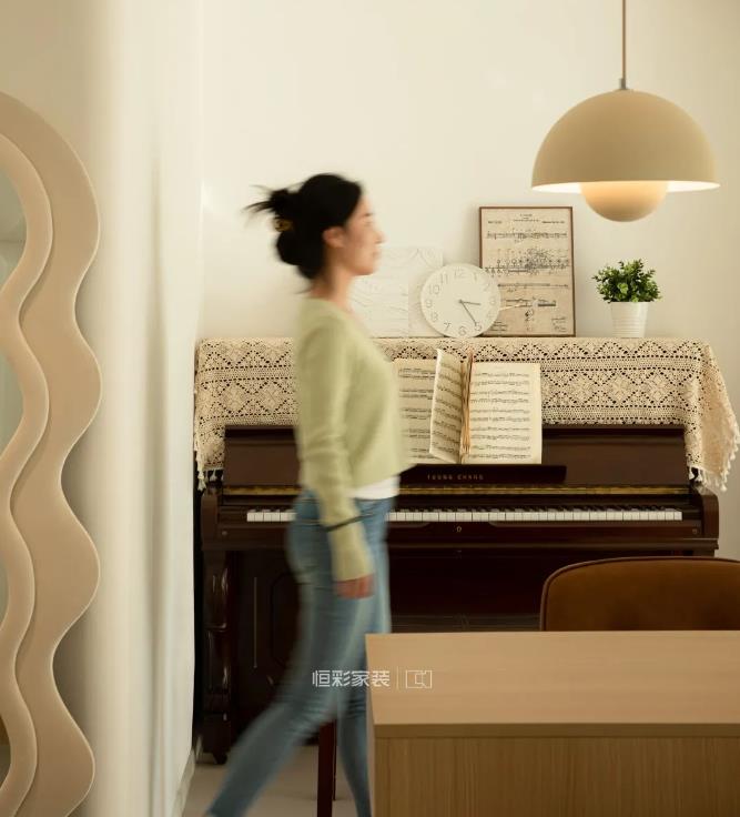 杭州婚房装修钢琴房设计.jpg