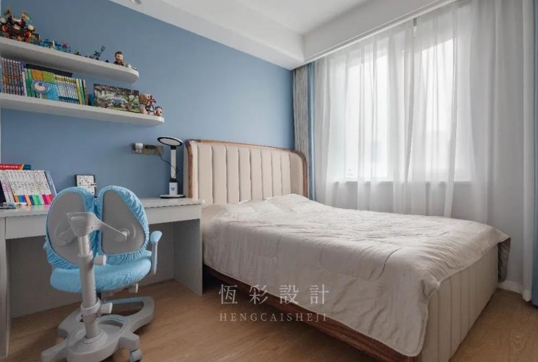 1681549595174472.jpg 另一个儿童房位于楼梯旁.jpg