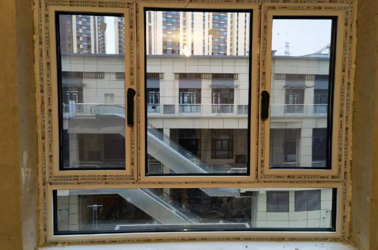 杭州换门窗玻璃，选择什么样的玻璃比较好？