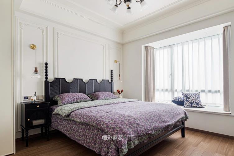 法式奶油风装修卧室2.jpg